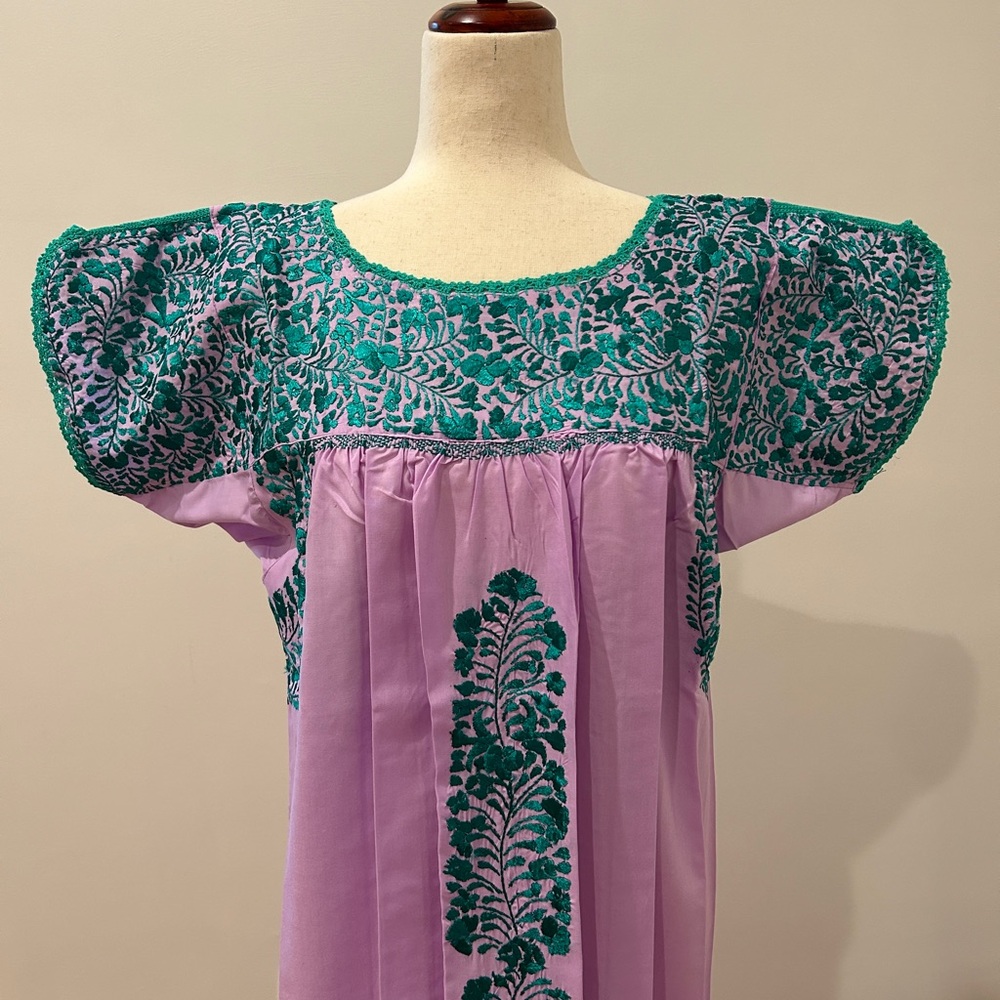 San Antonino Maxi Dress,Oaxaca Mexican dress.Hand Embroidered with Silk Threads. - Picture 5 of 10